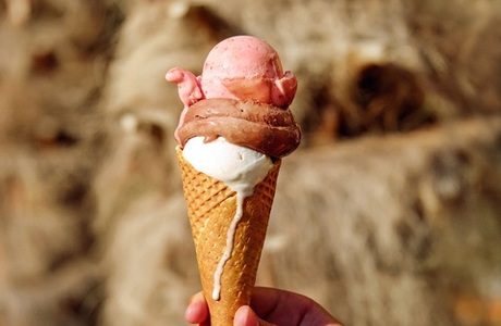 Sorvete, um doce francês com mil sabores – (La glace, un dessert français aux mille saveurs)