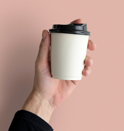 Canecas de café de papel com revestimento biológico: são realmente ecológicas?(Kaffeebecher aus Pappe mit Biobeschichtung: Sind sie wirklich umweltfreundlich?)