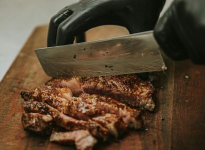 De “Bleu” a “Bien Cuit”: Descubra os Segredos dos Pontos da Carne na França (e Por Que os Franceses Torcem o Nariz para Bem Passado!