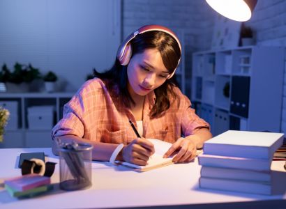 Compreensão Oral no TCF Québec: como treinar o ouvido para situações reais 🎧🇨🇦